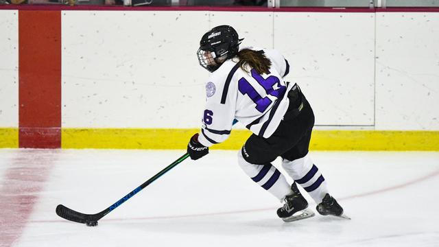 Women’s Hockey 3-1 To Start Season