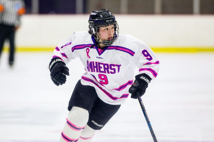 Women’s Ice Hockey Builds on Successful 18/19 Season